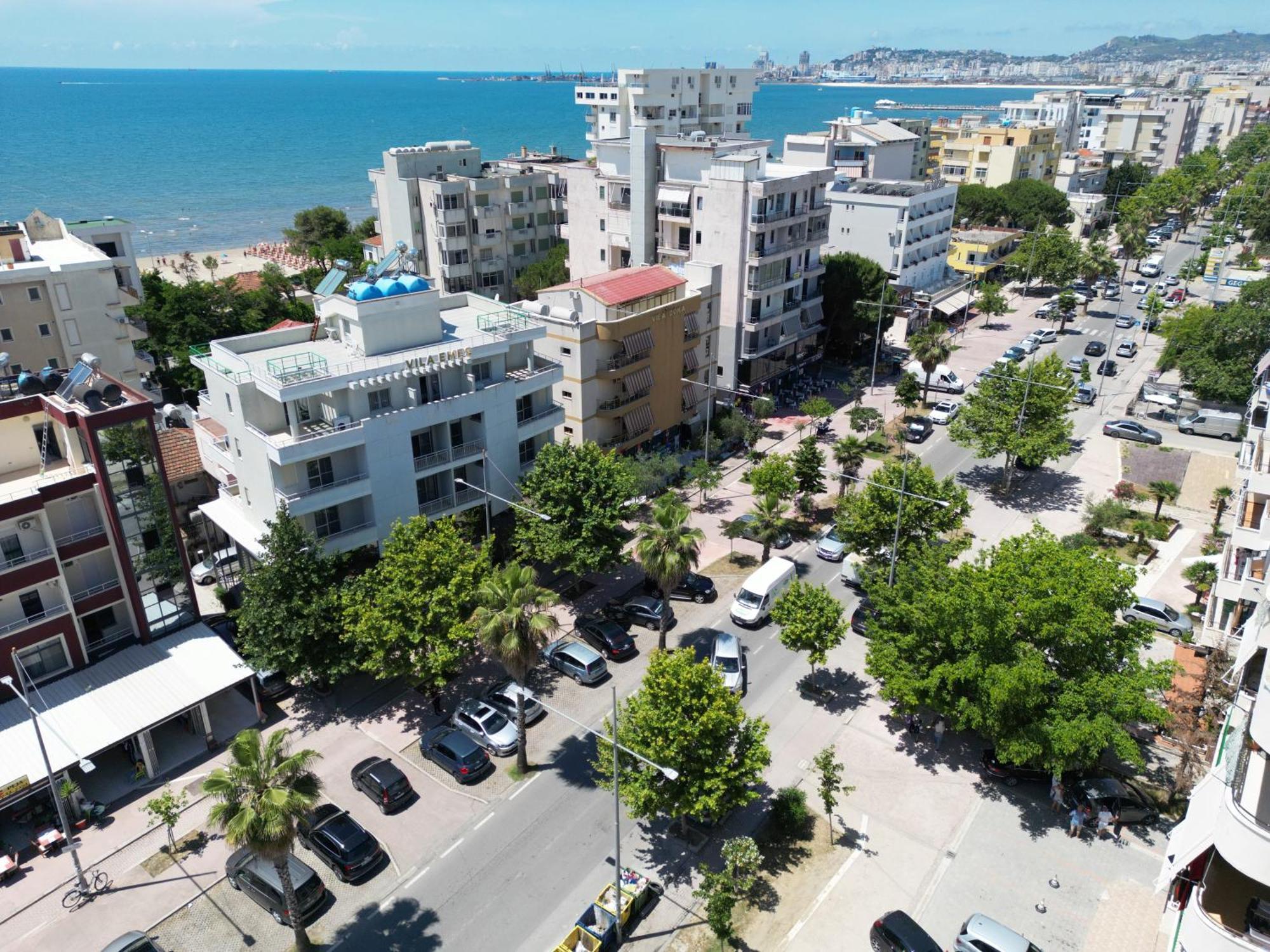 Hotel Vila Emes Дуррес Экстерьер фото